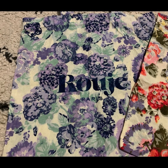 Rouje floral tote - price is for one. Comment which color you want. - Picture 4 of 5